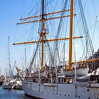 Driemaster en voormalig opleidingsschip Mercator in de haven van Oostende, België